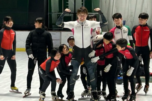 スピードスケート村上右磨　福岡＆釧路での合同練習を報告「楽しくハードに滑れました」