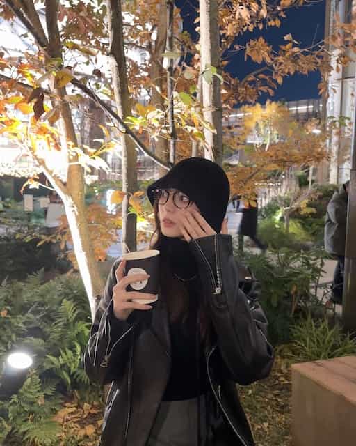 「さむいね〜」梅澤美波がカッコ良すぎる私服ショットを披露