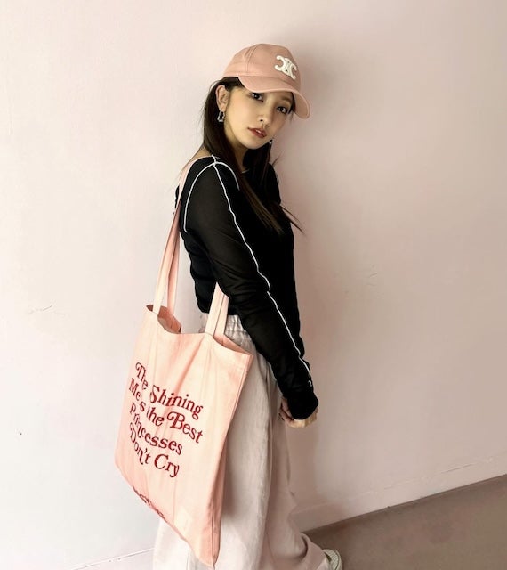 板野友美の可愛らしいコーデにファン釘付け「素敵すぎ」