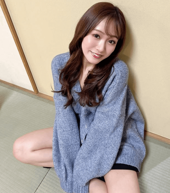 「超かわいい、大好きです」サッカー美女子・三田萌日香、女優モードの”まったり・あぐらショット”にファンときめく！