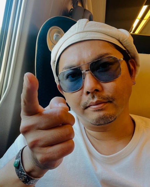 今井翼が「金沢へ向かう新幹線で魅せた余裕」、白ベレー＆うに弁当とともに漂わせる「旅の“粋”な始まり」