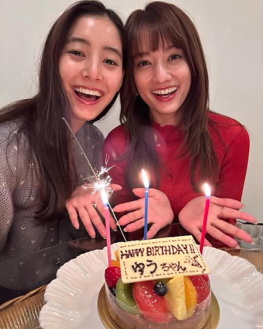 新木優子が30歳の誕生日を迎える🎂谷まりあとのお家誕生日パーティを公開！