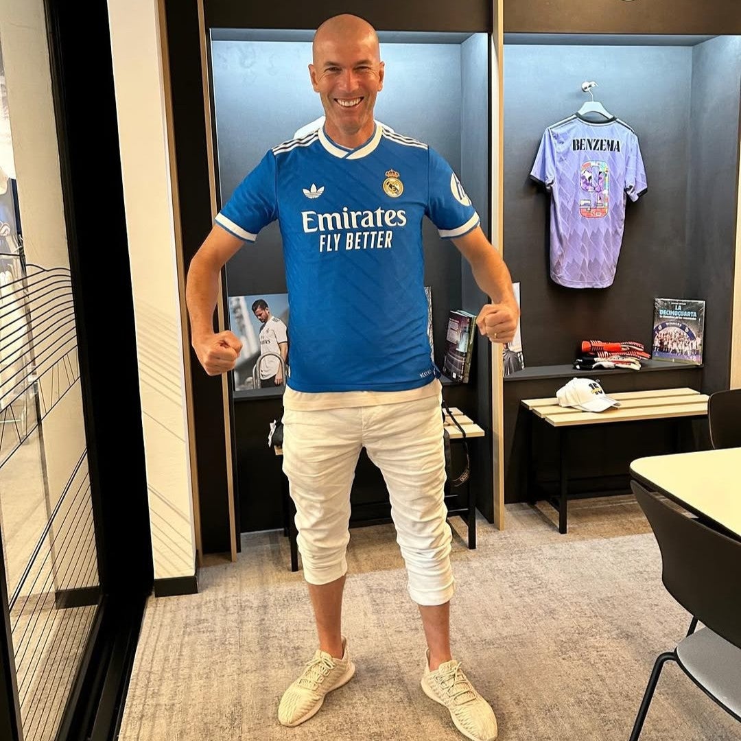 次期フランス代表監督に有力視されているジダンがインスタグラムを更新。筋金入りの〇〇ファンをアピール！