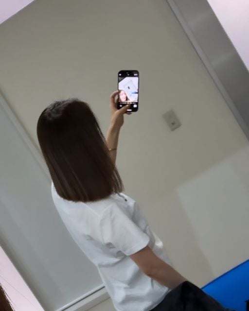 矢田亜希子、数日前に8ミリだけカット。さりげない変化に美しさとこだわりがにじむ