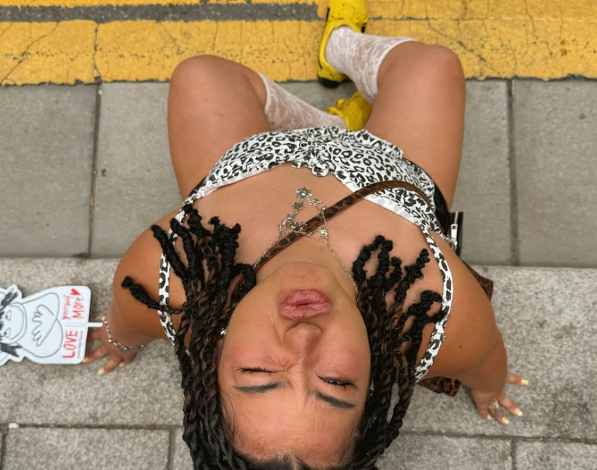 爽快ラグビー美女！岸本彩華が披露した“夏の大胆コーデ”に注目