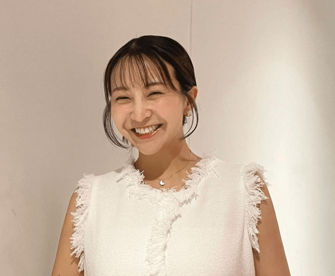 「かわいい…」人気アナウンサーの白い