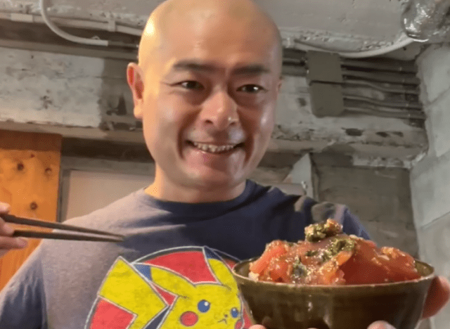 あばれる君「人様の作った菌」で料理された◯◯丼の感想コメはややウケ⁉