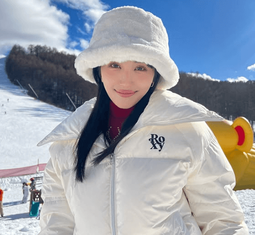 「美人の母娘だあ～！」愛娘を”溺愛”する人気モデル、ゲレンデのはっちゃけムービーが可愛い＆癒されると話題に