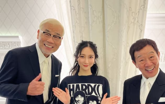 ファーストサマーウイカが出演映画でのレジェンド芸能人との共演を報告！