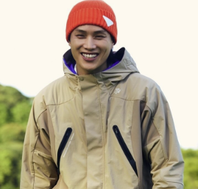 鈴木伸之、冬ゴルフにぴったりのウェア姿を披露！“動きやすさ抜群”でファンも注目！！