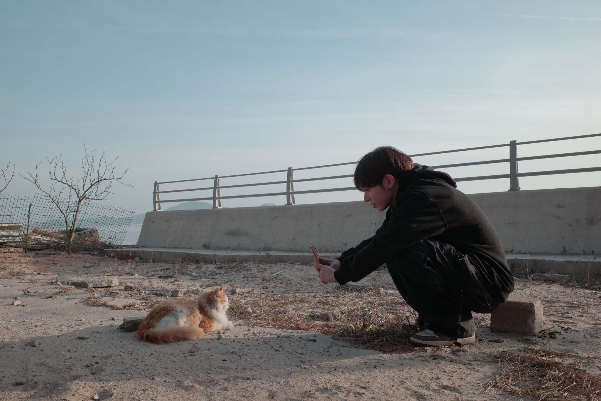 「まるで2匹の猫ちゃん…」 あの大人気韓国アイドルが「世界猫の日」を祝福！！