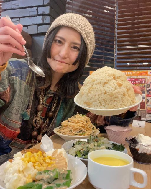 「漫画盛り!?」アンジェラ佐藤が