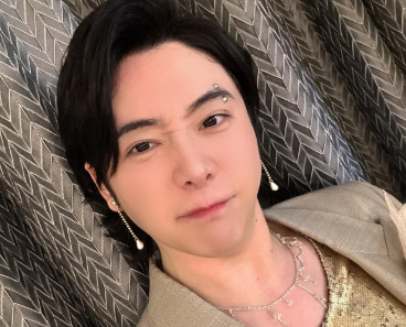 大森元貴、圧巻の4冠達成！真紅のスーツ姿に「こんなに赤が似合う人いる？」