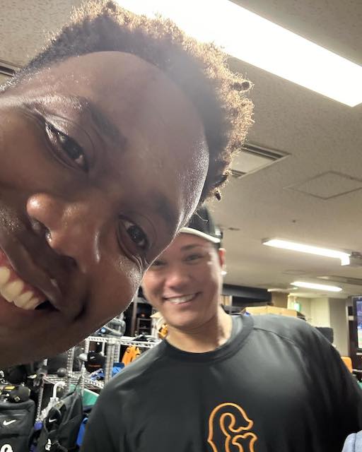 元木大介、坂本勇人との写真に〇〇ちゃんが乱入⁉︎