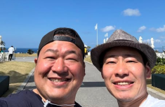 豊ノ島、沖縄でチャリティゴルフ観戦！「沖縄サイコーさぁ〜！」