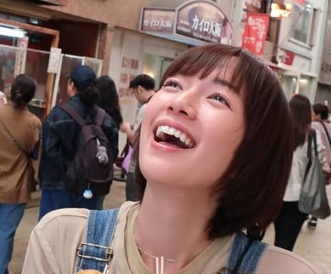 「食べっぷりにお腹空いちゃう」佐藤栞里、大阪グルメを堪能する様子をアップ！