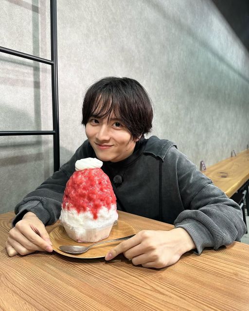 「かき氷に取り憑かれた板垣です。」俳優・板垣李光人 かき氷でニンマリする表情が可愛すぎる！