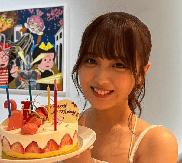 人気インフルエンサーが21歳の誕生日を迎える