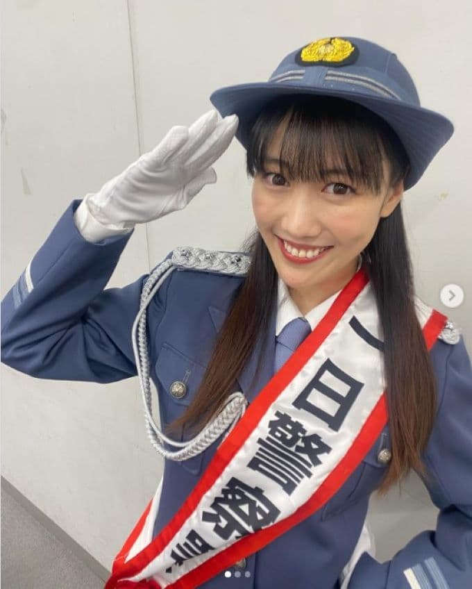 高城れに、一日警察署長を務める「交通ルール守りましょう！」