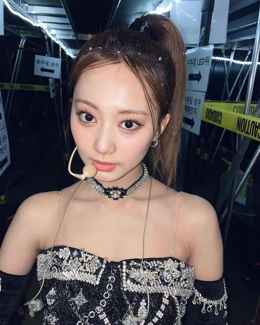 まさに「QUEEN OF VISUAL 👑」TWICEツウィの最新ショットが話題💕