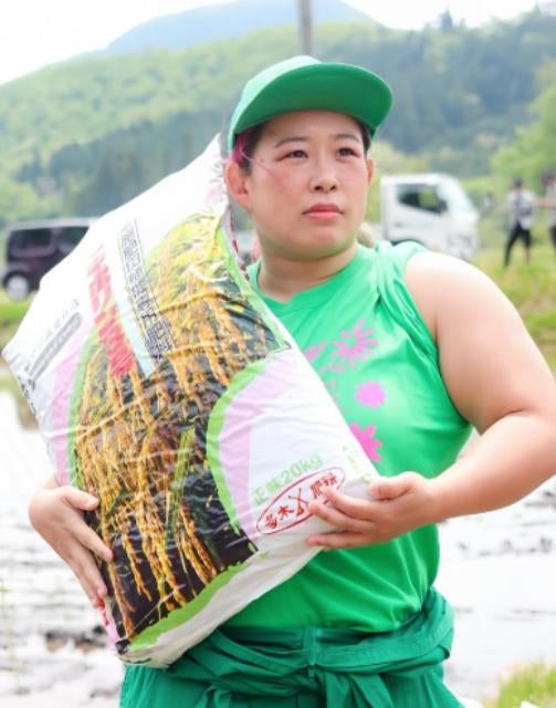 「〇〇の称号再び」橋本千紘、農業とプロレスの二刀流で魅了