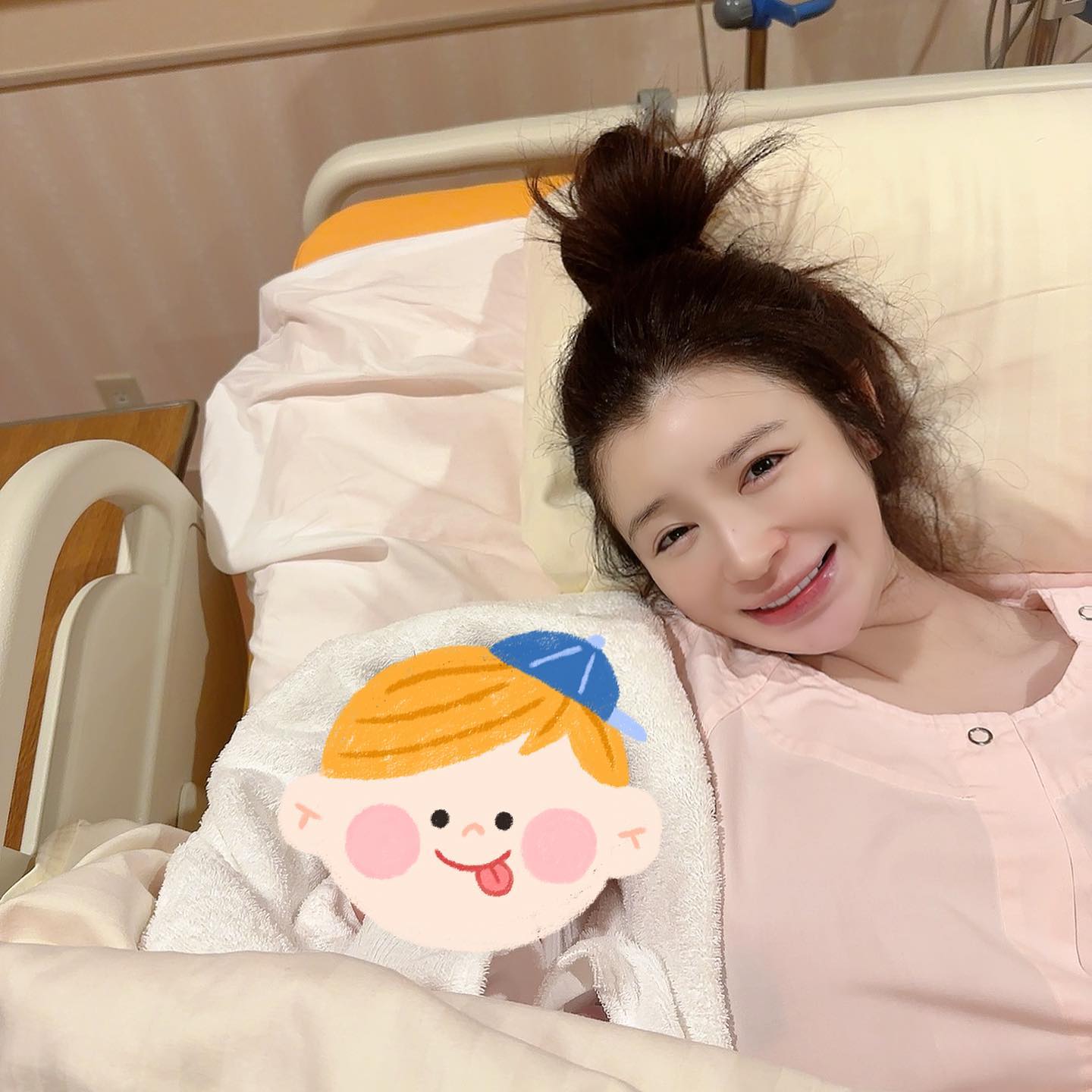 手島優が第一子出産を報告🎉「スーパー安産でした！」