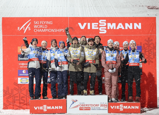 「歴史的快挙」日本男子団体が初優勝　フライング世界選手権の頂点へ