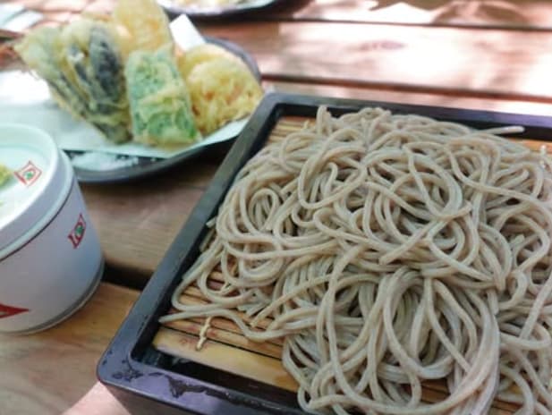 篠崎彩奈が軽井沢での家族ショット披露にファンほっこり