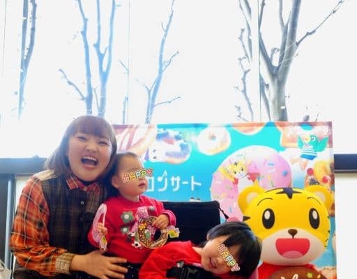 「かわいい笑顔」柳原可奈子、〇〇コンサートへ行き、子どもたちよりも上がってしまう？！