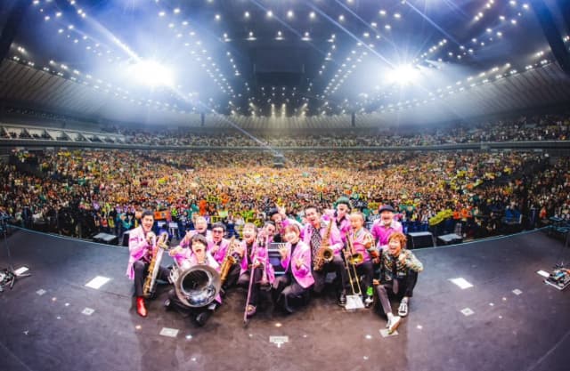 谷中敦が横浜アリーナでのライブ開催を報告「いくら感謝しても足りないわこりゃ」