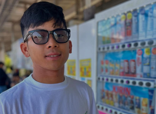 「帰国ショットが話題」佐々木歩夢、日本の夏を満喫！寿司に笑顔、ファミリーとの再会に癒やされる