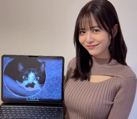 「寄り道最高すぎる」新田さちか、パソコン業務に超集中と思いきや……？