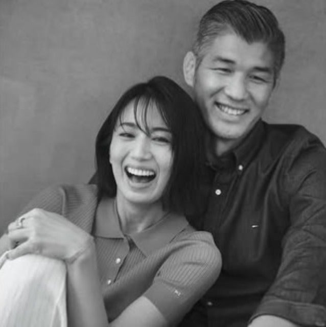 「宝物が増えました」東原亜希が額装された家族写真を公開！