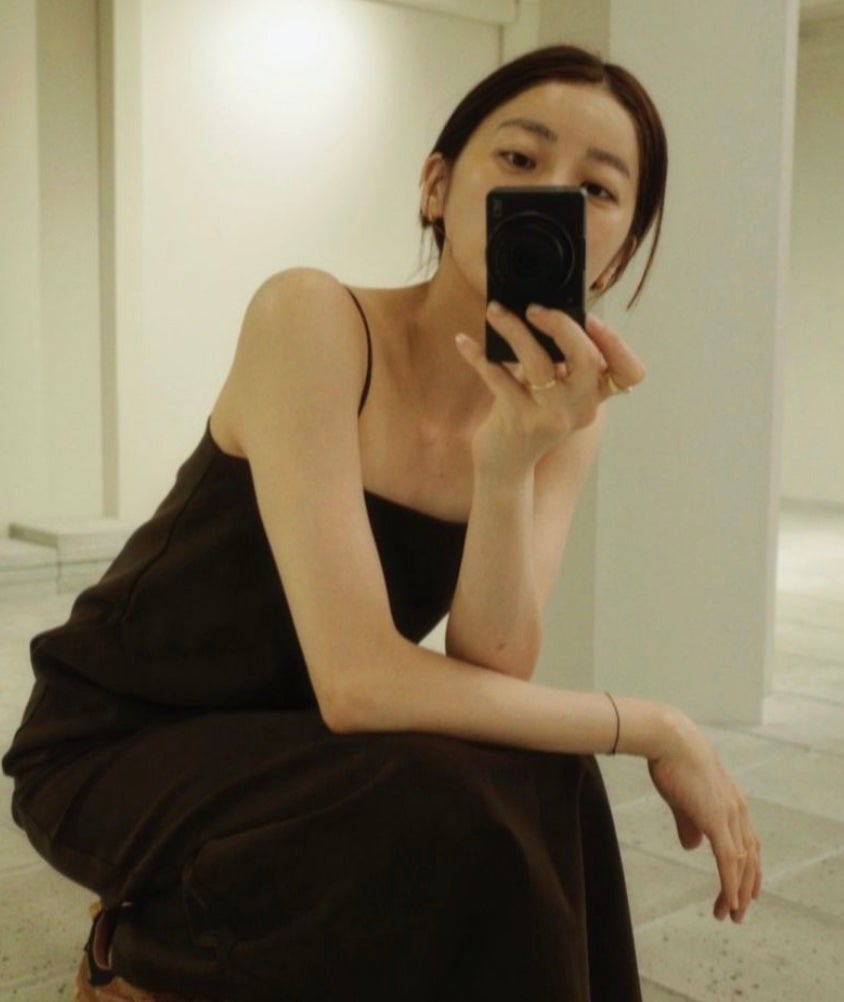 よしだれいかの肩出しショットにファンメロメロ