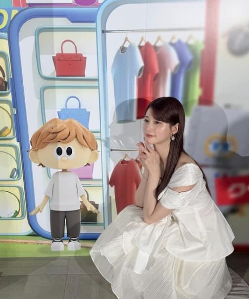 生見愛瑠　メルカリファン必見！『超メルカリ市』のイベントへ