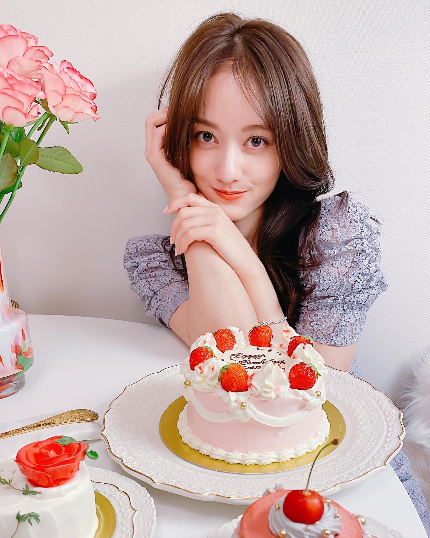 谷まりあさん、27歳の誕生日に祝福コメント続々🎂🎉「良い27歳になる事願ってます🤗」