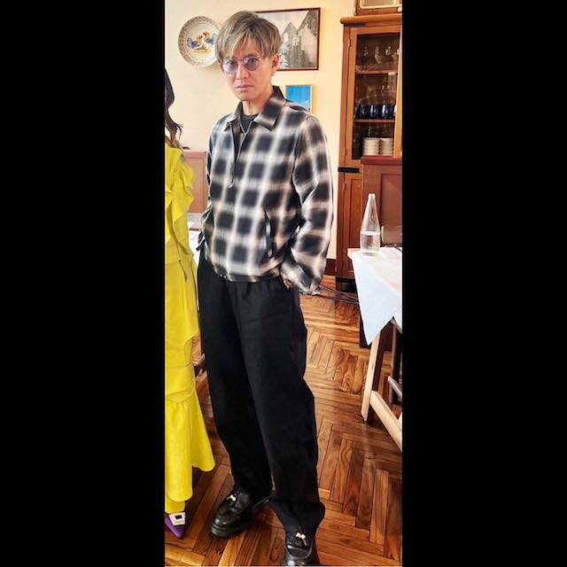 木村拓哉 写り込む女性の影が話題に㊙️最新ショットを公開👀