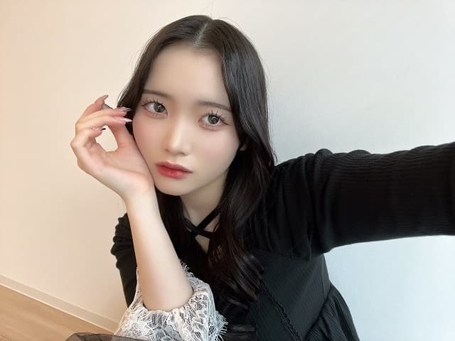 「好きビジュすぎてしんぢゃう」CUTIE STREET 真鍋凪咲の”〇〇なし”ショットにファンメロメロ♡