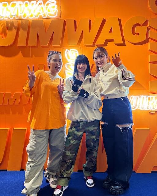 山本舞香 平成フラミンゴとの仲良し3ショットを披露😍「推しと推しのコラボレーション❤️‍🔥」でファン歓喜！！