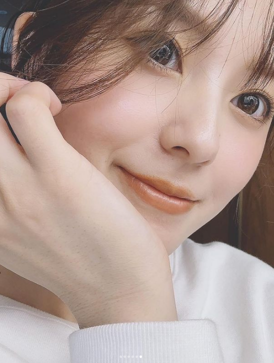 朝比奈彩、久しぶりの”完全プライベート投稿”でファン歓喜！必見の自撮りあり