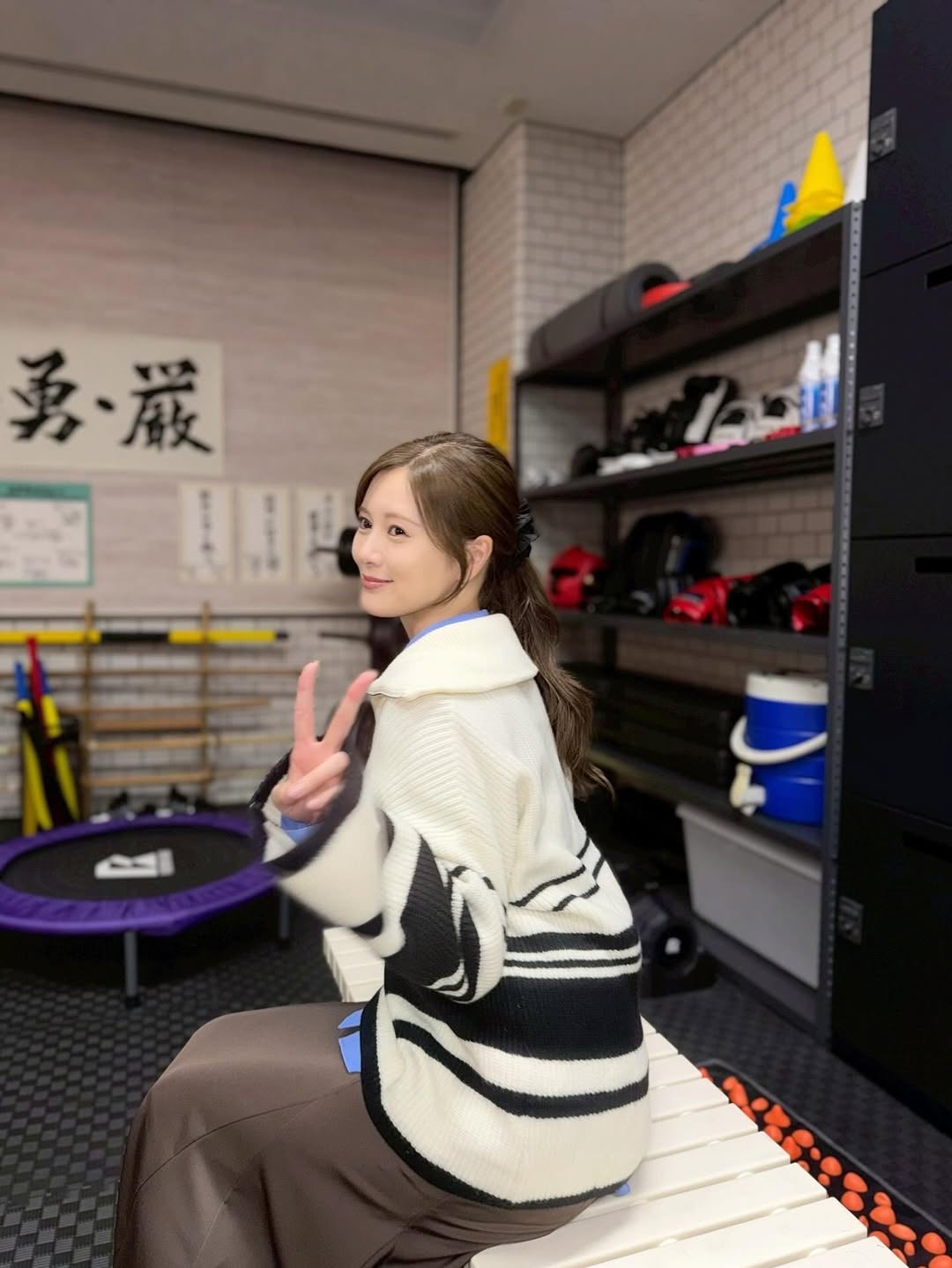 凛とした横顔に釘付け…白石麻衣、“恋する警護24時”最新ショットを公開