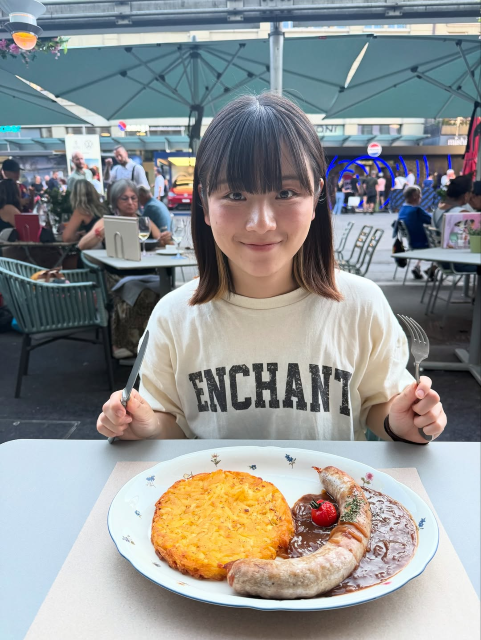 「日本でも食べれるお店ないかな〜」女子プロボクサー・鈴木なな子、スイス旅で