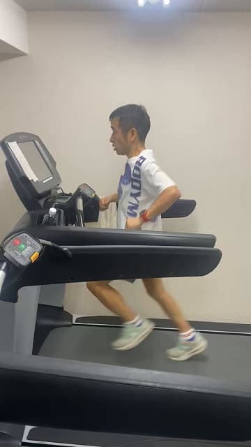 「ハムスターの回し車くらい走ってます」猫ひろしがガチなトレーニング風景を公開！