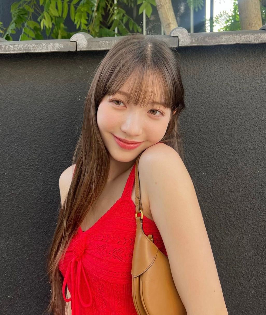 19歳モデルの色気にファンメロメロ