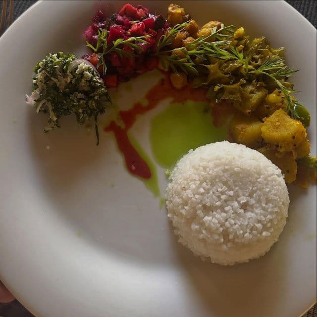 「すごくヘルシーで美味しそう」高橋メアリージュン、大好きなスリランカ料理の写真を公開しファンから反響！