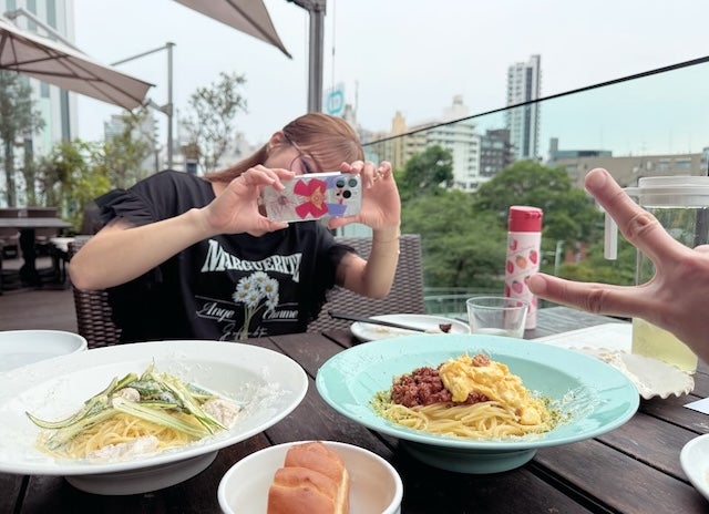 「美味しいランチも食べて、栄養つけてね〜」杉浦太陽、辻希美の妊婦健診に同行！