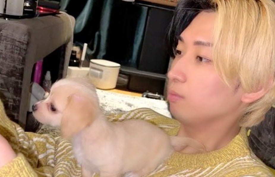 ヒカルが天使すぎる愛犬を披露🐶2Sに「可愛すぎてほっこり💖」