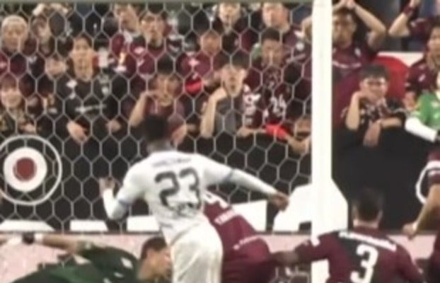 川崎フロンターレのマルシーニョが華麗なゴールを決める！