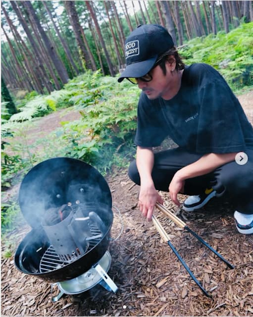 速水もこみちのオリジナルのTシャツとキャップ