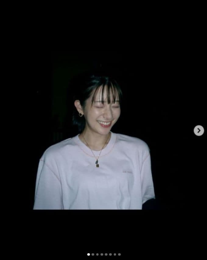 足立梨花がデジカメで撮影した写真を公開「めちゃくちゃ味出てて好き」